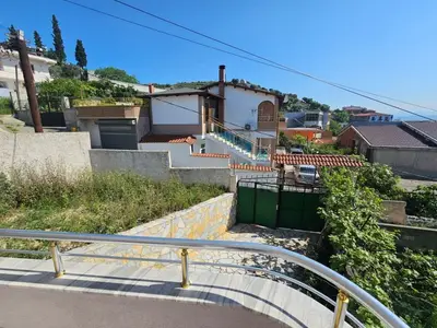 Shtëpi private me qera në Çezma e Ferrës, Durrës, 200 m². Foto 2 nga 12