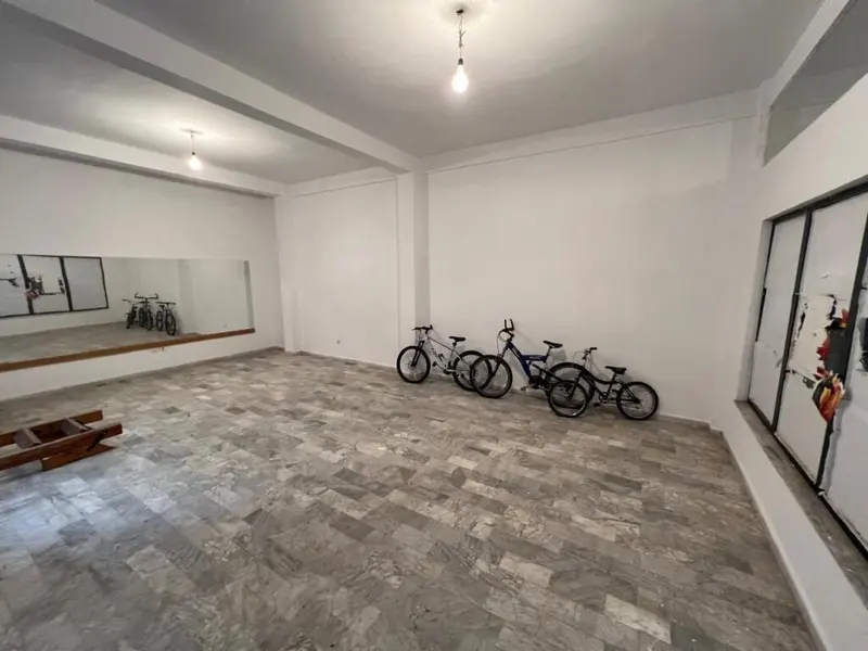 Office for rent in Rruga e Bogdanëve, Tirana, 70 m²