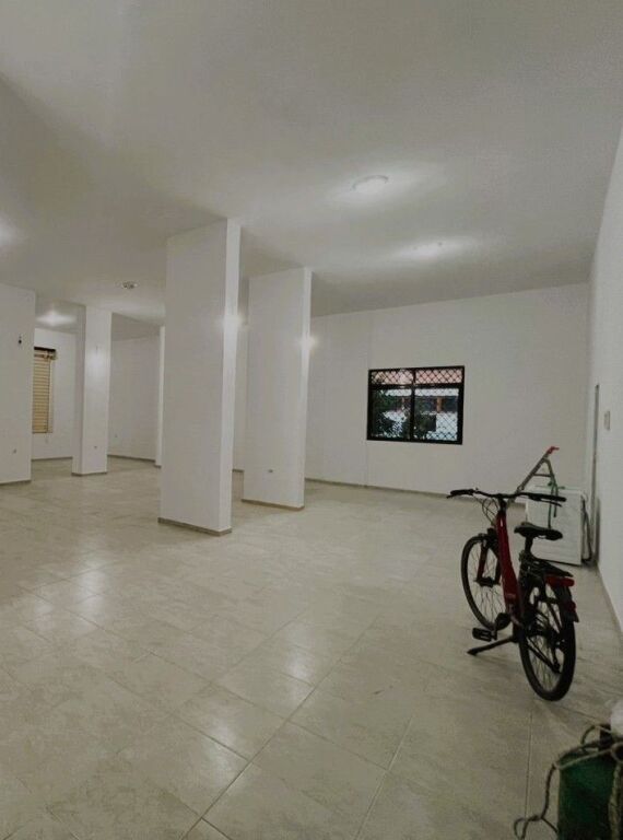 Commercial space for rent in Xhamlliku, Tirana, 161 m². Photo 2 of 3