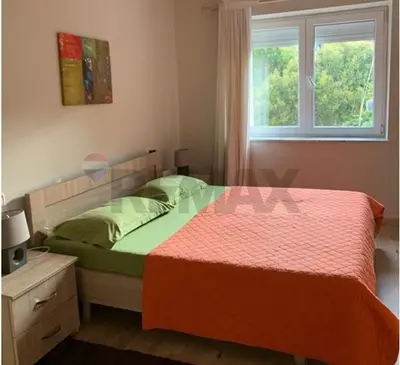 Apartament 1+1 me qera në Rruga e Barrikadave, Tiranë, 70 m². Foto 5 nga 7