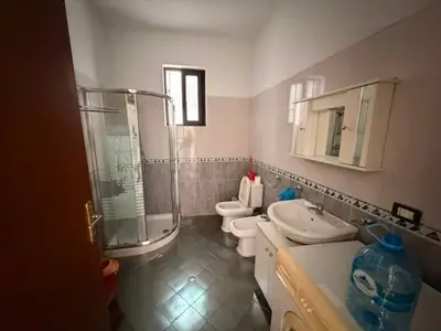 Appartamento 2+1 in affitto a Rruga Kumini, Durazzo, 100 m². Foto 6 di 6