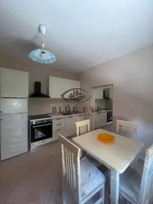 Apartament 1+1 me qera në Qendër, Durrës, 70 m². Foto 3 nga 6