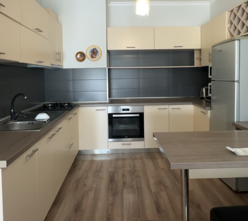 Appartamento 1+1 in affitto a Don Bosko, Tirana, 65 m². Foto 2 di 3