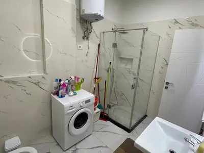 Apartament 1+1 me qera në Liqeni i Thatë, Tiranë, 120 m². Foto 9 nga 10