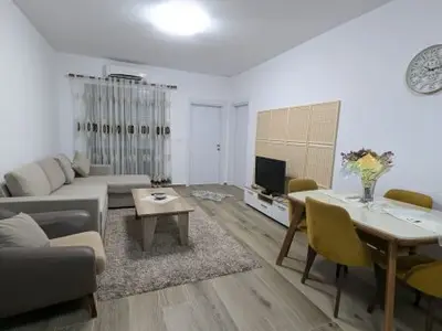 Apartament 2+1 me qera në Ujësjellës Kanalizime, Durrës, 90 m². Foto 6 nga 7