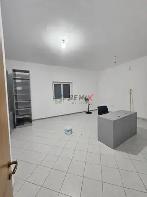 Locale commerciale in affitto a Rruga Vellazerimi, Durazzo, 250 m². Foto 8 di 9