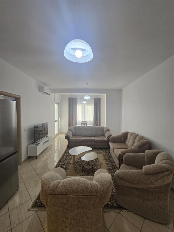 Apartament 1+1 me qera në Kodra e Diellit, Tiranë, 78 m²