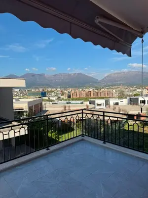 Villa in affitto a Mjull Bathore, Tirana, 424 m². Foto 9 di 12