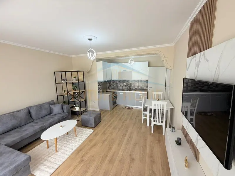 Appartamento 1+1 in affitto ad Ish Rajoni i Policisë, Durazzo, 68 m²