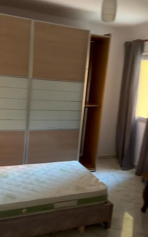 Apartment 1+1 for rent in Rruga e Kavajës, Tirana, 70 m². Photo 3 of 3