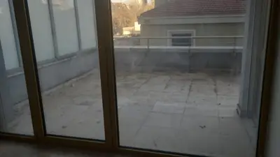 Ambient biznesi me qera në Bulevardi Deshmoret e Kombit, Tiranë, 28 m². Foto 3 nga 12
