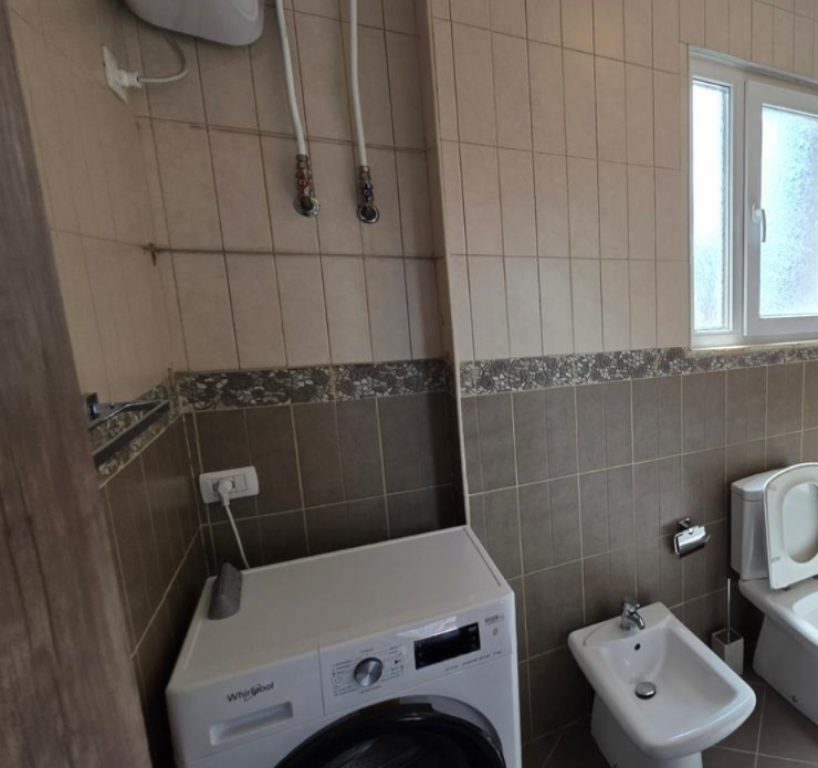 Apartament 2+1 me qera në Myslym Shyri, Tiranë, 140 m². Foto 3 nga 3