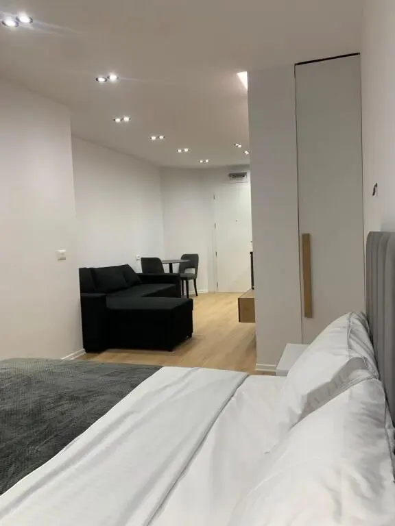 Stanza in affitto a Rruga e Durrësit, Tirana, 100 m²