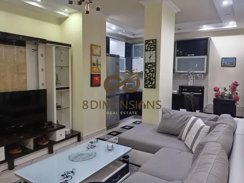 Apartament 2+1 me qera në Rruga e Kavajës, Tiranë, 112 m²