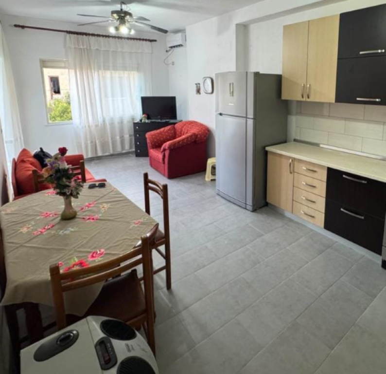 Apartament 1+1 me qera në Yzberisht, Tiranë, 60 m². Foto 1 nga 3
