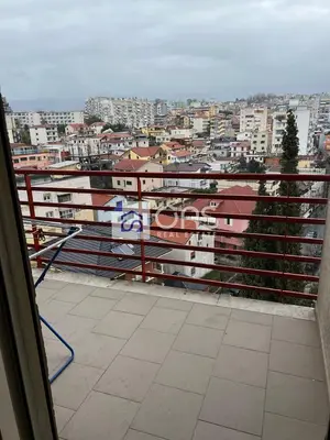 Apartament 2+1 me qera në Rruga e Elbasanit, Tiranë, 102 m². Foto 3 nga 6