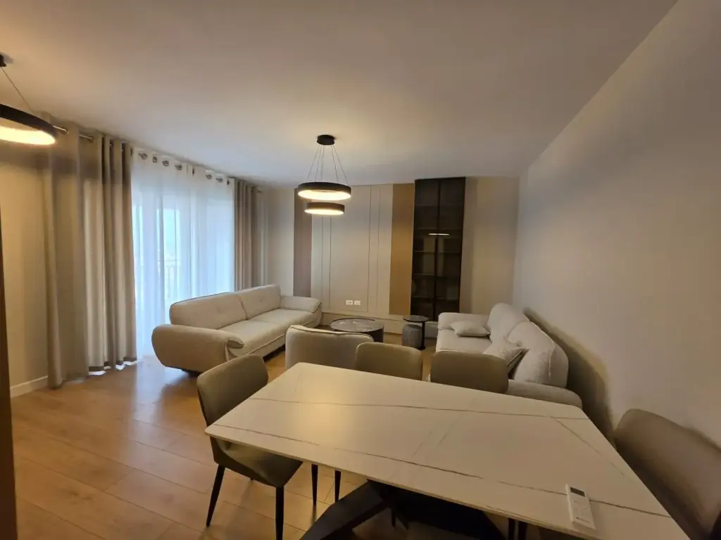 Apartament 2+1 me qera në Bulevardi i Ri, Tiranë, 89 m². Foto 1 nga 3