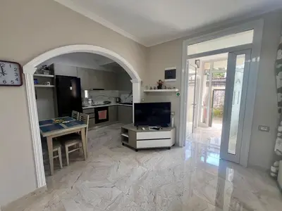 House for rent in Rruga Justin Godar, Vlorë, 80 m². Photo 10 of 12
