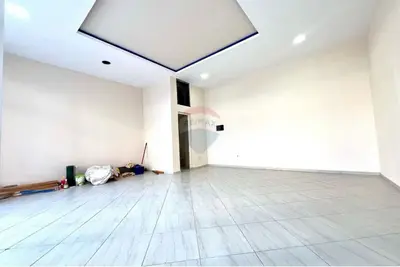 Negozio in affitto ad Albano dhe Romina, Valona, 50 m². Foto 2 di 9