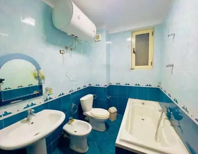 Apartament 2+1 me qera në Komuna e Parisit, Tiranë, 100 m². Foto 2 nga 3