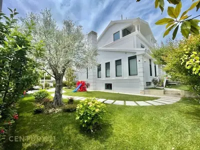 Villa in affitto a TEG, Tirana, 500 m². Foto 1 di 4