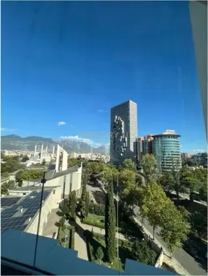 Ambient biznesi me qera në MET, Tiranë, 640 m². Foto 1 nga 5