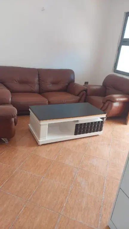 Appartamento 3+1 in affitto ad Allias, Tirana, 90 m²