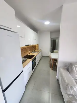 Apartament 2+1 me qera në Rruga Mujo Ulqinaku, Durrës, 90 m². Foto 10 nga 11