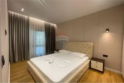 Apartment 1+1 for rent in Rruga Dush Strati, Vlorë, 75 m². Photo 1 of 8