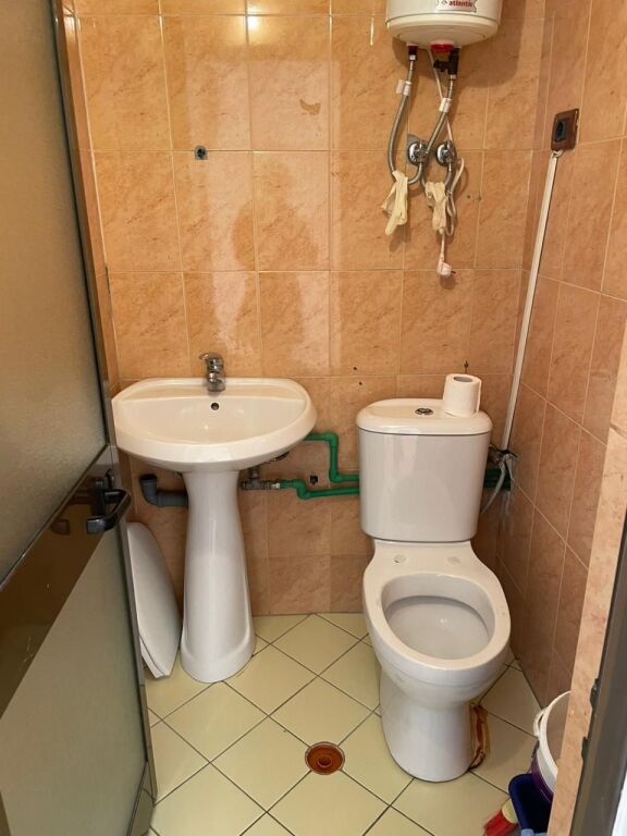Negozio in affitto a Stadiumi Dinamo, Tirana, 37 m². Foto 3 di 3