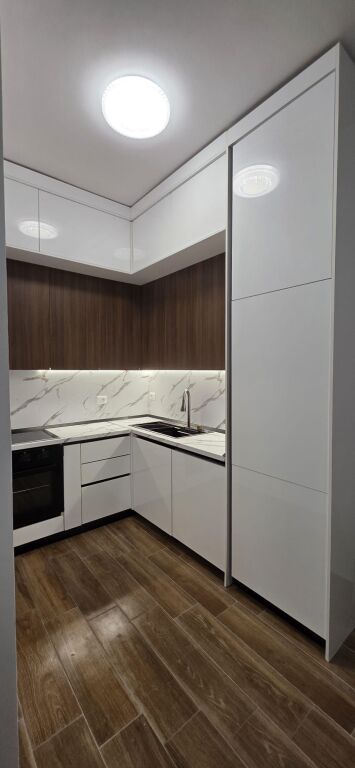 Apartament 1+1 me qera në Bulevardi i Ri, Tiranë, 80 m². Foto 3 nga 3
