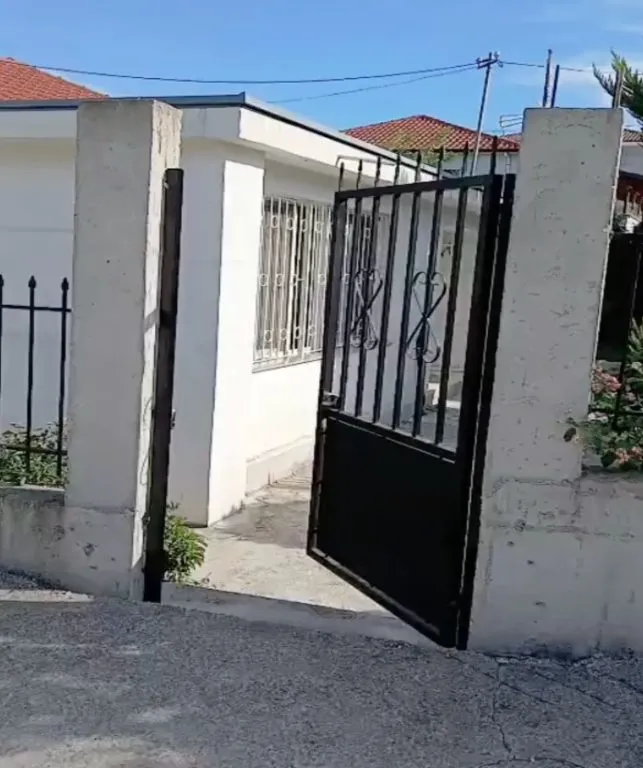 Villa in affitto a Porto Romano, Durazzo, 130 m². Foto 1 di 8