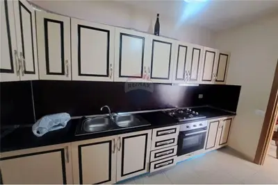 Apartament 1+1 me qera në Rruga Fejzo Mema, Vlorë, 70 m². Foto 9 nga 12