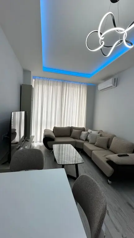 Apartment 1+1 for rent in Rruga Riza Cerova, Tirana, 65 m²