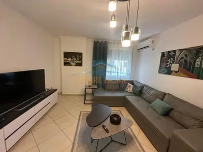 Appartamento 1+1 in affitto a Rruga Egnatia, Durazzo, 68 m². Foto 1 di 8