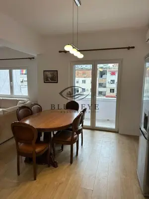 Apartament 2+1 me qera në Markata Fruta Perimeve & Bylmet, Durrës, 110 m². Foto 2 nga 10