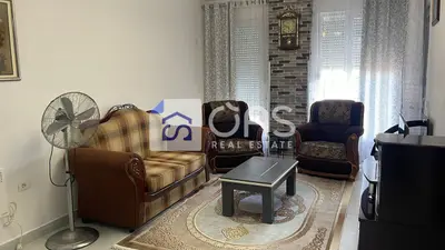 Apartament 2+1 me qera në 5 Maj, Tiranë, 98 m². Foto 2 nga 8