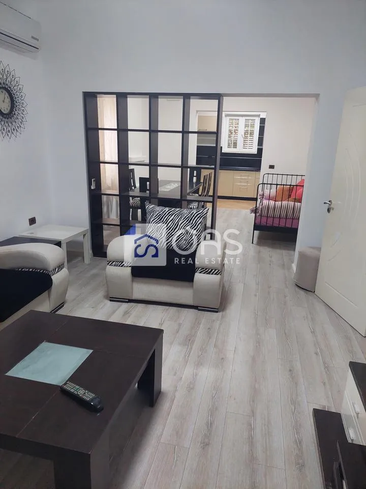 Appartamento 2+1 in affitto ad Ali Dem, Tirana, 150 m². Foto 1 di 5