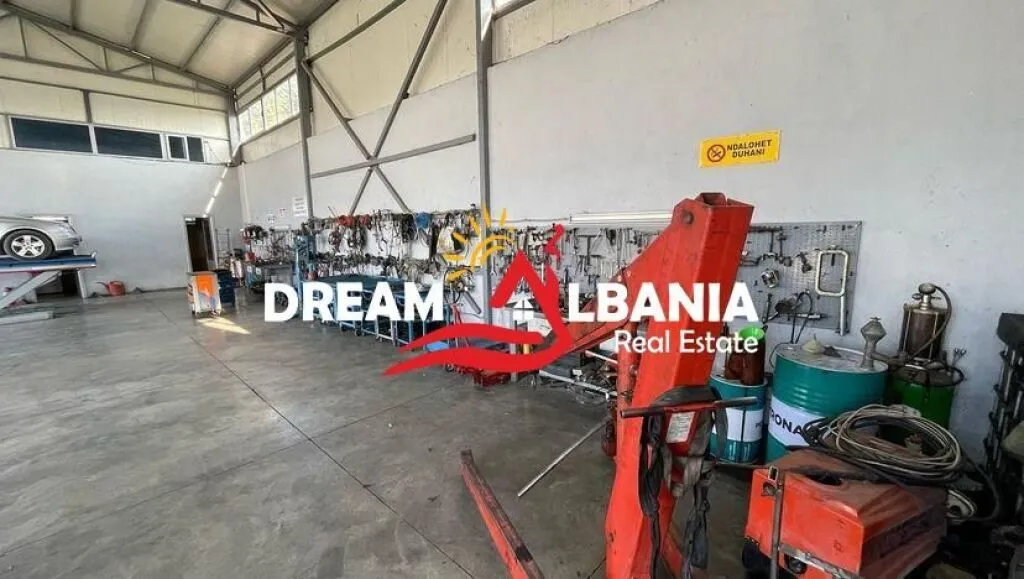 Magazzino in affitto a Rruga 11 Nëntori, Elbasan, 2.107 m². Foto 1 di 2