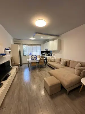 Apartament 1+1 me qera në Brryli, Tiranë, 60 m². Foto 2 nga 4