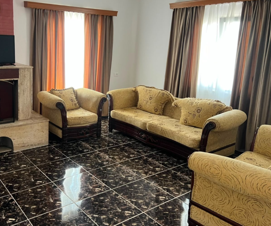 Appartamento 2+1 in affitto ad Ali Demi, Tirana, 150 m²