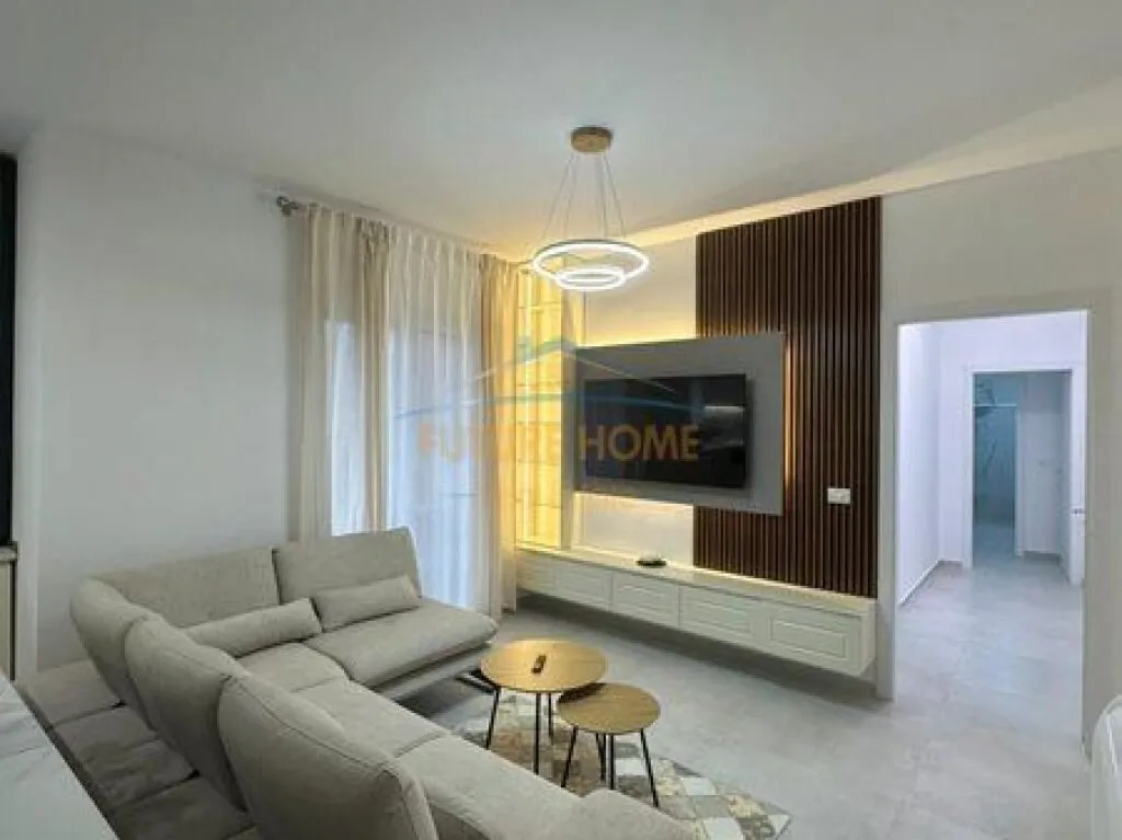 Apartment 2+1 for rent in Shkolla e Kuqe, Tirana, 99 m². Photo 1 of 9