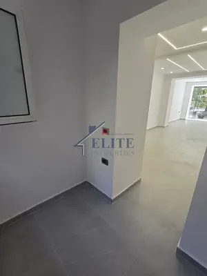 Dyqan me qera në Brryli, Tiranë, 43 m². Foto 3 nga 5
