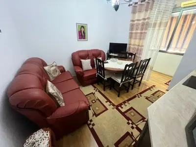 Apartment 2+1 for rent in Rruga Bardhyl, Tirana, 90 m². Photo 2 of 5