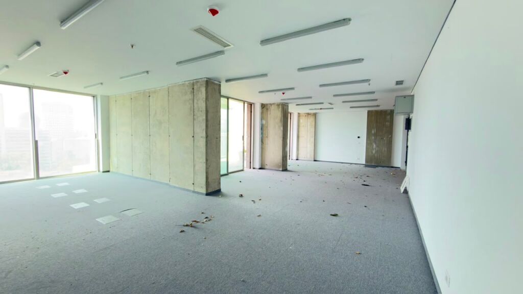 Office for rent in Downtown One, Tirana, 220 m². Photo 3 of 3