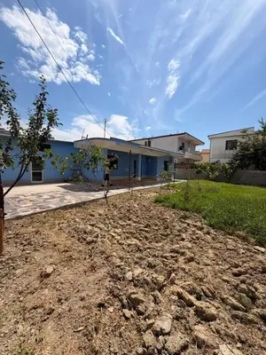 Shtëpi private 2+1 me qera në Kryqi i Kuq, Durrës, 80 m². Foto 8 nga 12