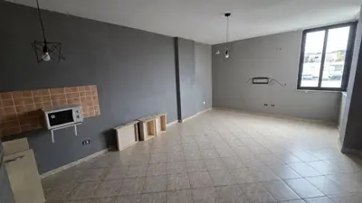 Apartment 2+1 for rent in Spitali Amerikan Rruga Ahmet Ramzoti, Durrës, 85 m². Photo 4 of 5