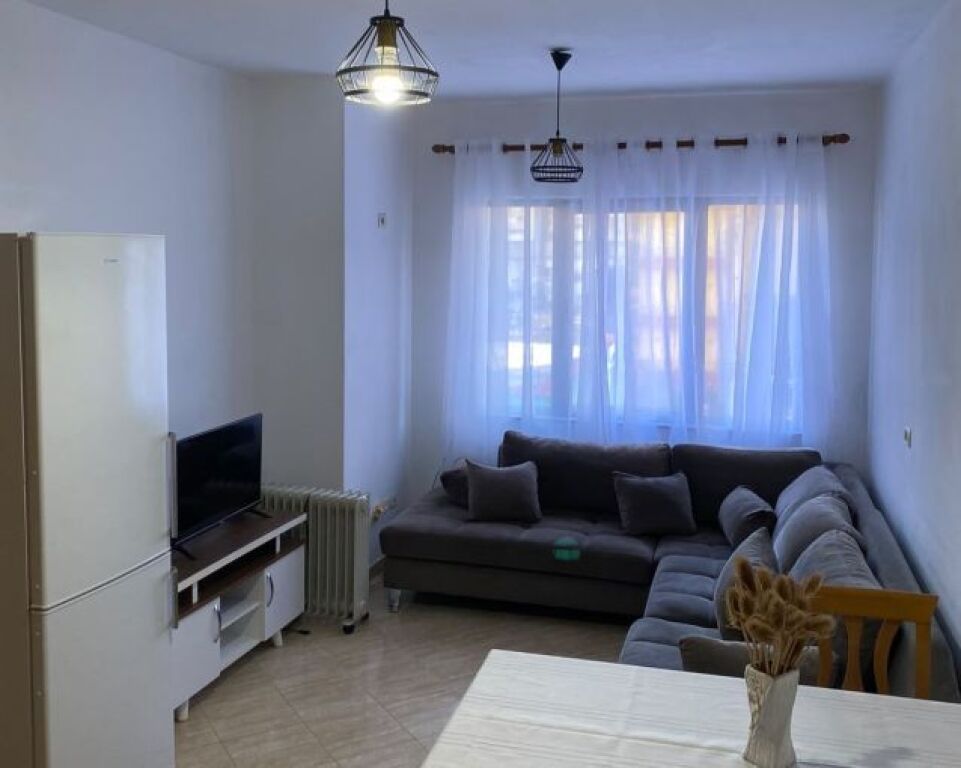 Appartamento 1+1 in affitto ad Astir, Tirana, 60 m²