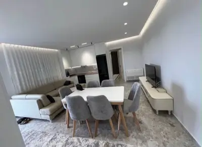 Shtëpi private 2+1 me qera në Xhamia Sauk i Vjetër, Tiranë, 70 m². Foto 2 nga 5