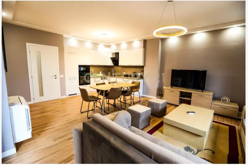 Appartamento 2+1 in affitto a Pazari i Ri, Tirana, 117 m²